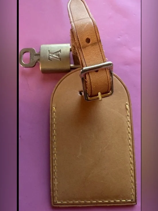 LOUIS VUITTON Vachetta Leather Luggage Tag With LV Lock And Key Set #322 - Picture 4 of 12